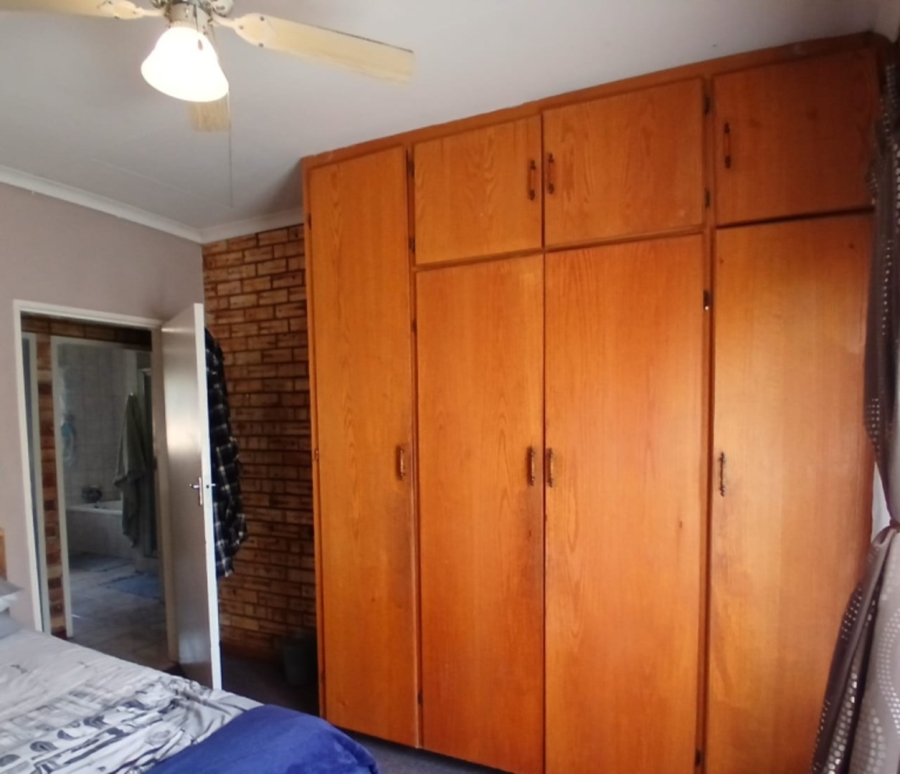 3 Bedroom Property for Sale in Rustenburg Central North West